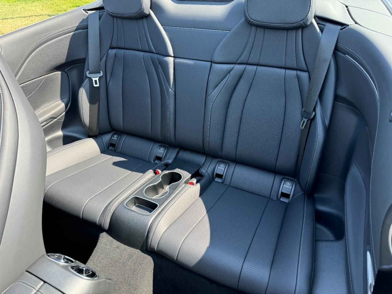 Mercedes-Benz CLE Vehicle Full-screen Gallery Image 8