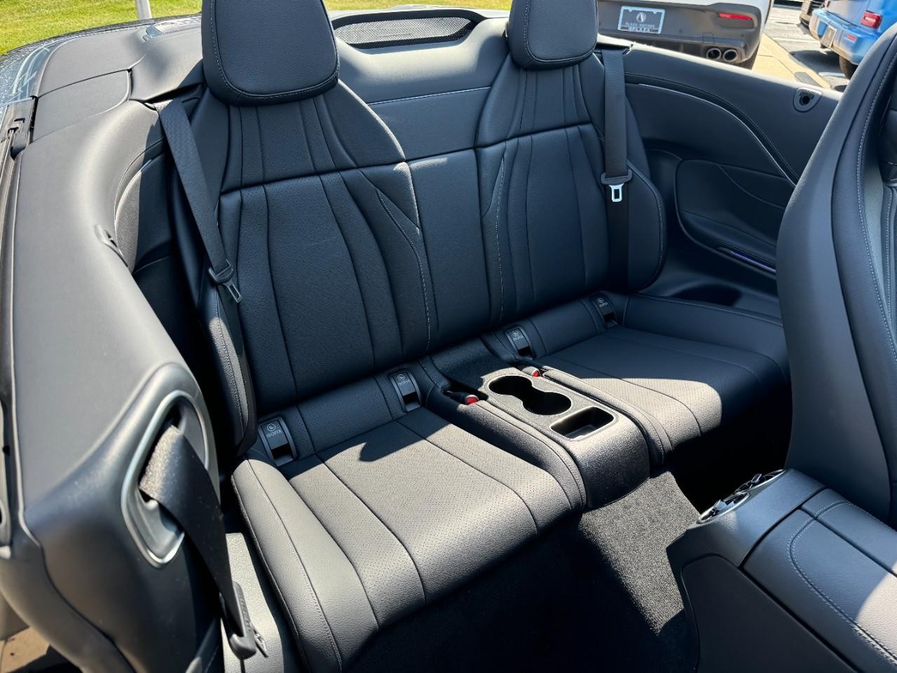 Mercedes-Benz CLE Vehicle Full-screen Gallery Image 10