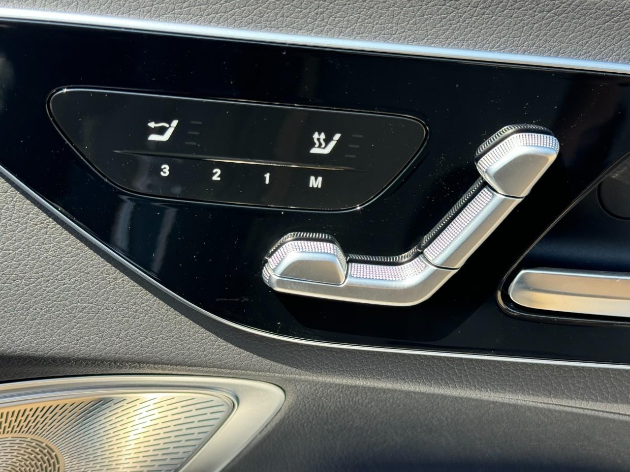 Mercedes-Benz CLE Vehicle Full-screen Gallery Image 19