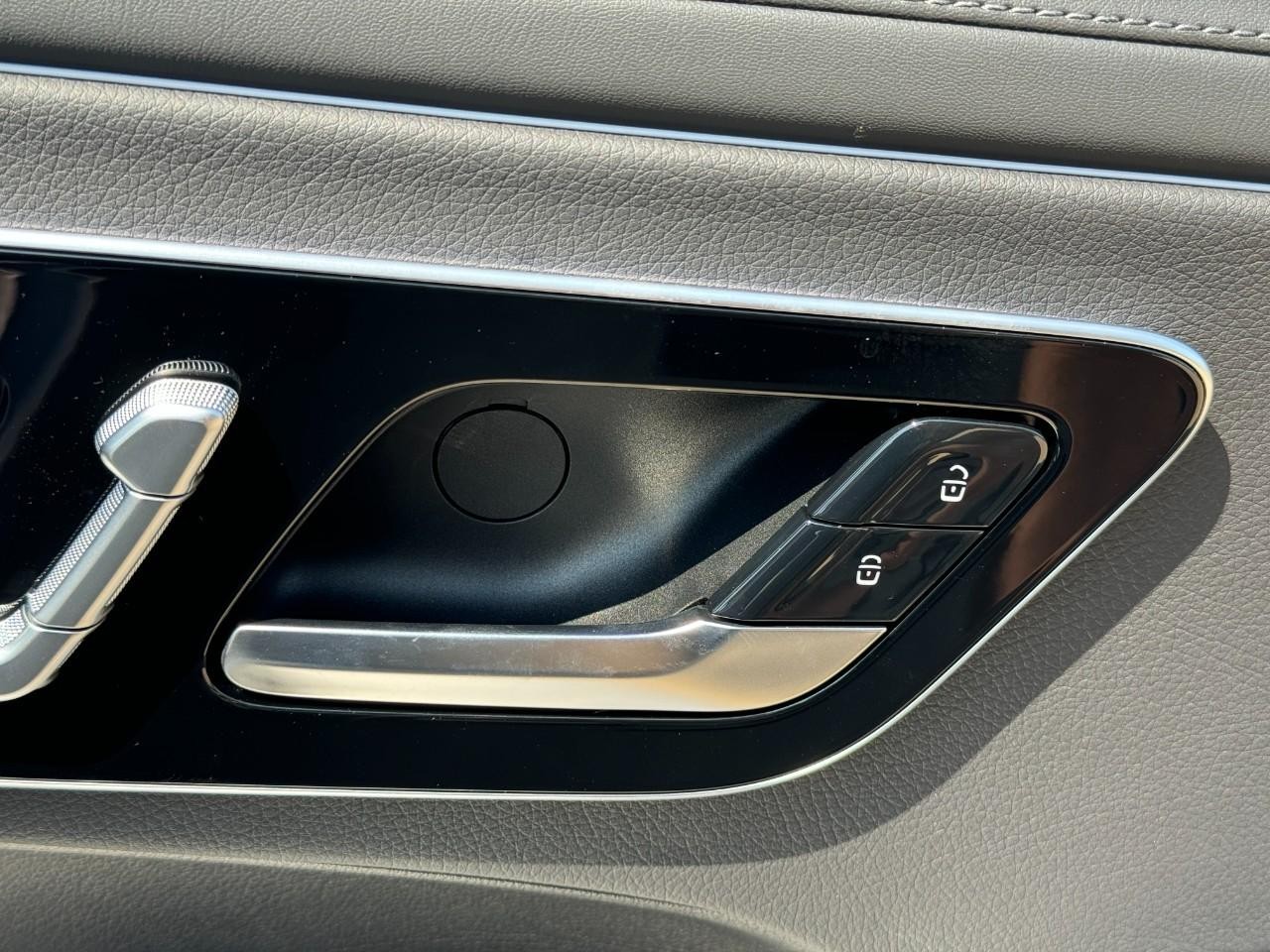 Mercedes-Benz CLE Vehicle Full-screen Gallery Image 20