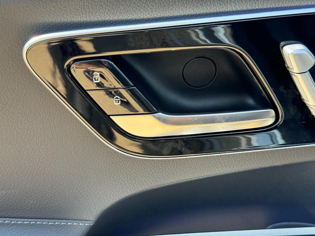 Mercedes-Benz CLE Vehicle Full-screen Gallery Image 23