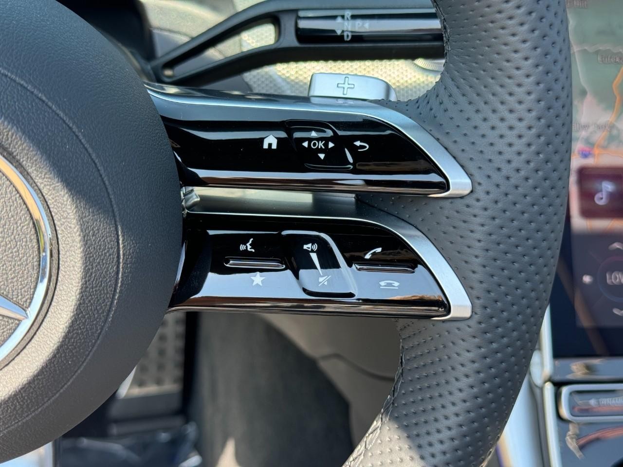 Mercedes-Benz CLE Vehicle Full-screen Gallery Image 32