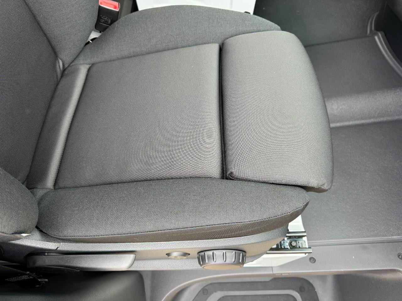 Mercedes-Benz Sprinter Cargo Van Vehicle Full-screen Gallery Image 18