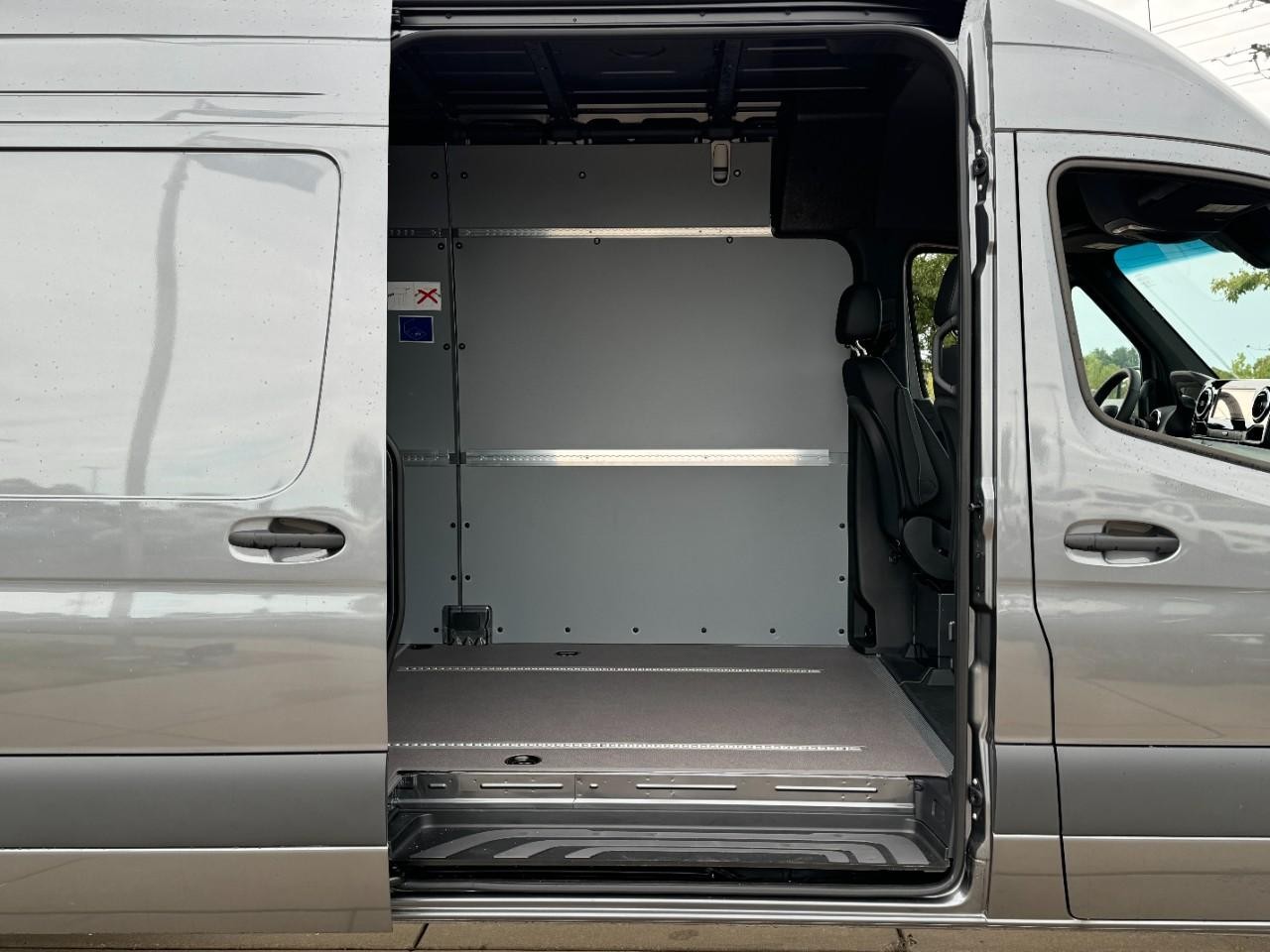 Mercedes-Benz Sprinter Cargo Van Vehicle Full-screen Gallery Image 10
