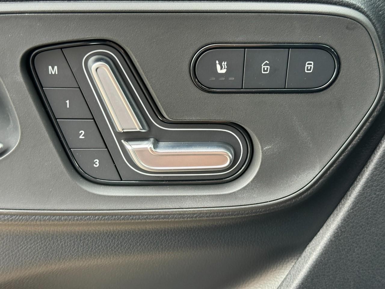 Mercedes-Benz Sprinter Cargo Van Vehicle Full-screen Gallery Image 23