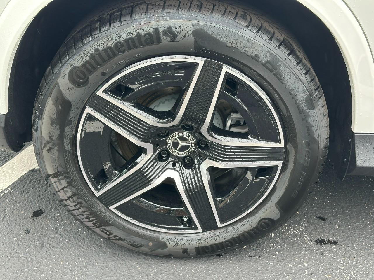 Mercedes-Benz GLC Vehicle Full-screen Gallery Image 6