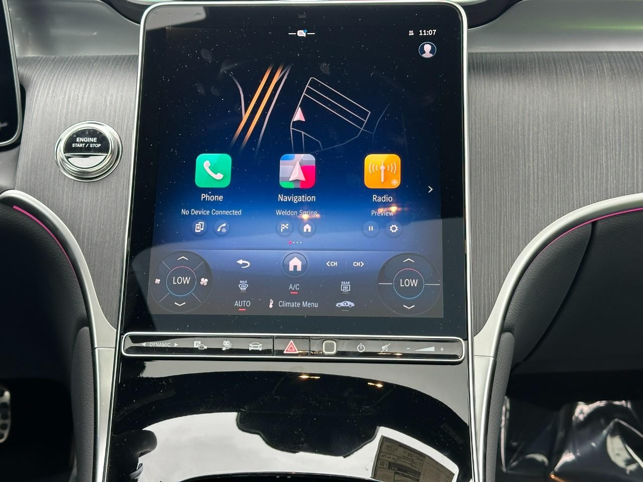 Mercedes-Benz GLC Vehicle Full-screen Gallery Image 14