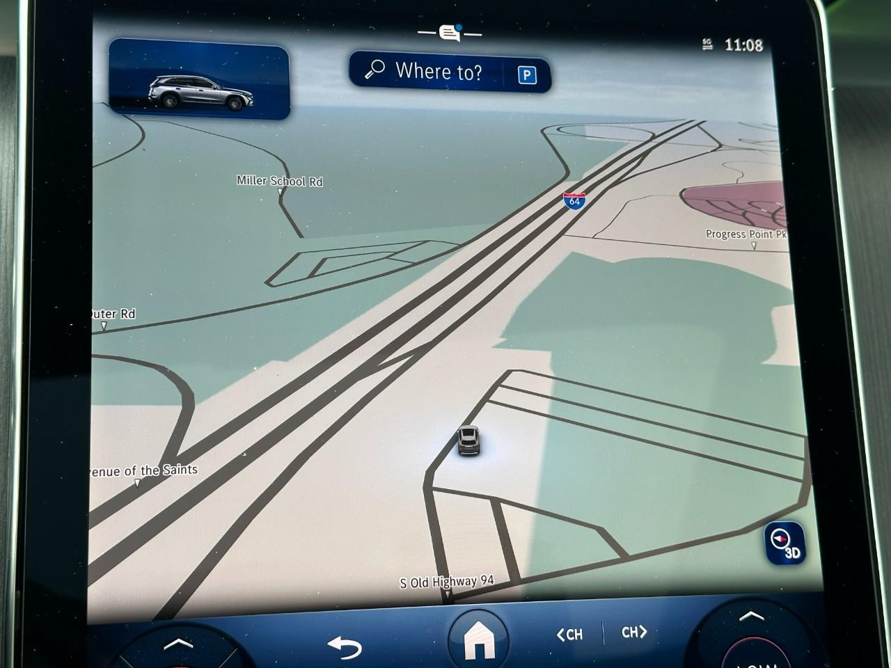 Mercedes-Benz GLC Vehicle Full-screen Gallery Image 29