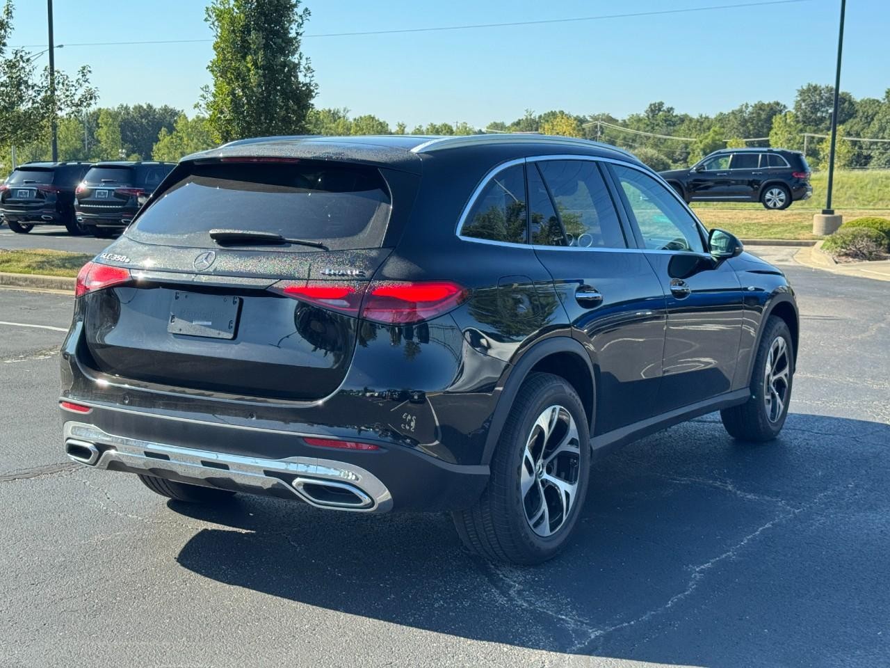 Mercedes-Benz GLC Vehicle Full-screen Gallery Image 5