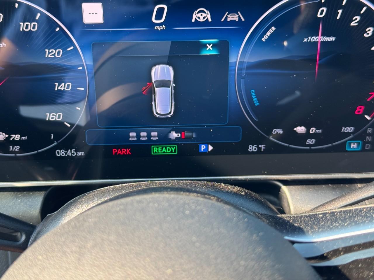 Mercedes-Benz GLC Vehicle Full-screen Gallery Image 21