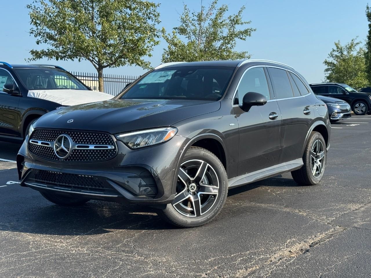 Mercedes-Benz GLC Vehicle Full-screen Gallery Image 29