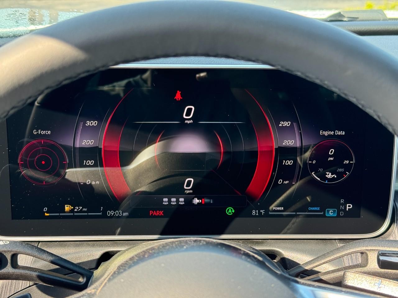 Mercedes-Benz C-Class Vehicle Full-screen Gallery Image 33