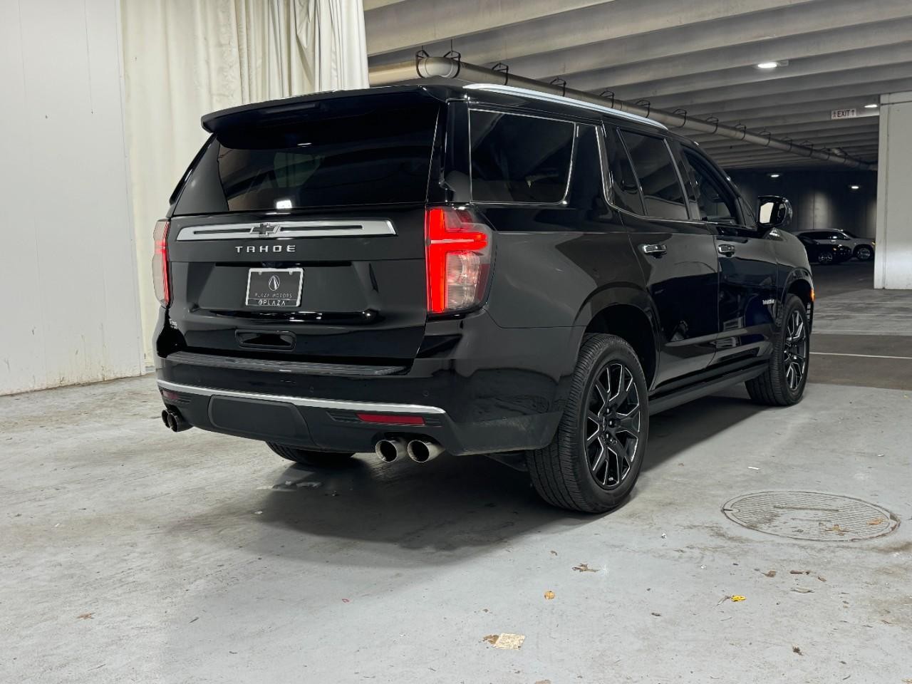 Chevrolet Tahoe Vehicle Full-screen Gallery Image 4