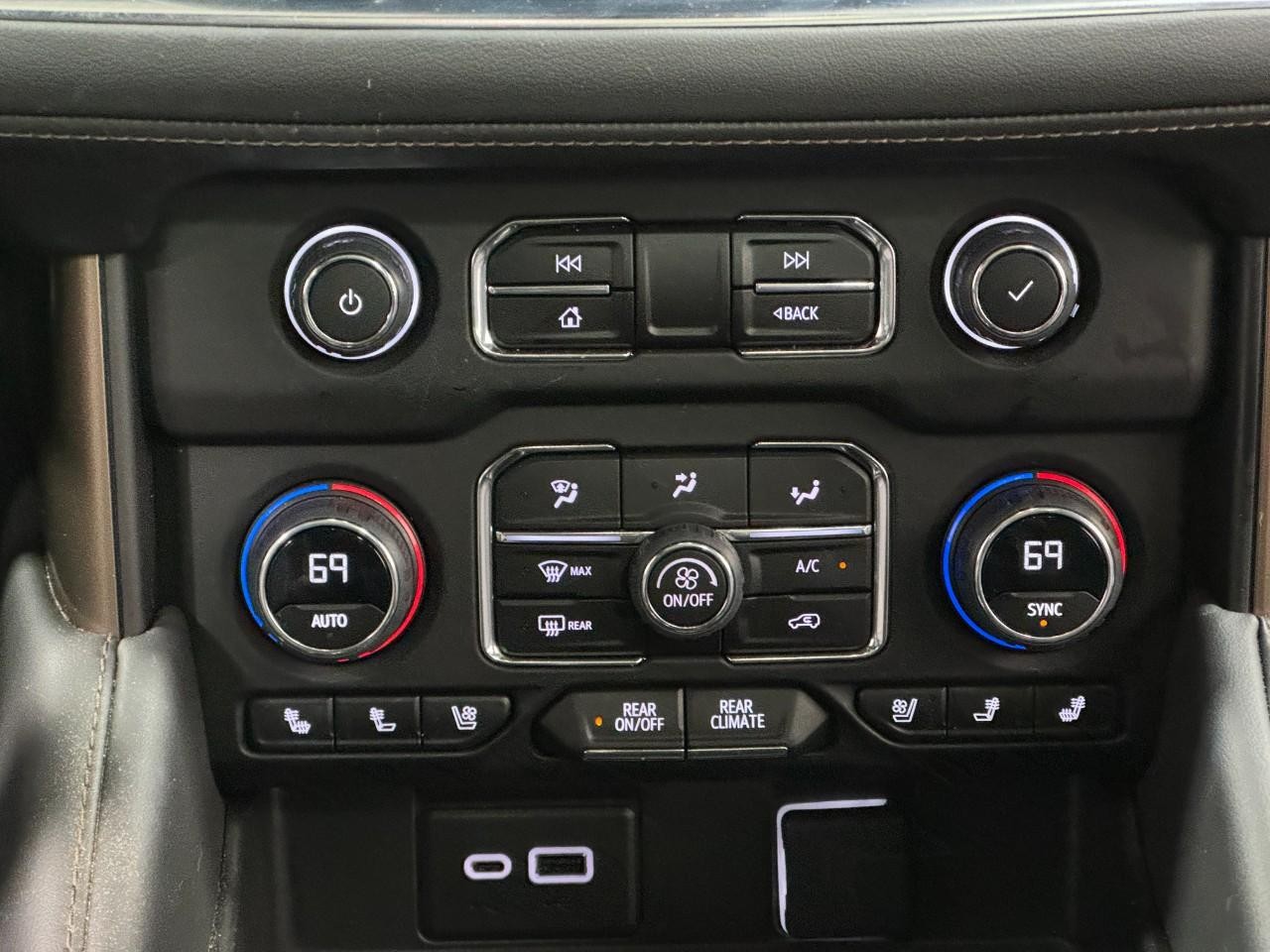 Chevrolet Tahoe Vehicle Full-screen Gallery Image 18