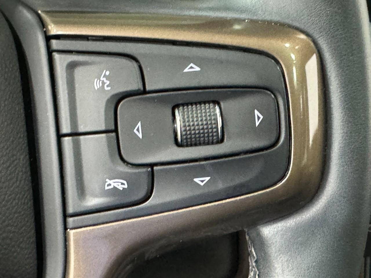 Chevrolet Tahoe Vehicle Full-screen Gallery Image 34