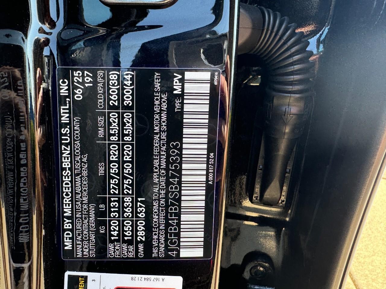 Mercedes-Benz GLE Vehicle Full-screen Gallery Image 37