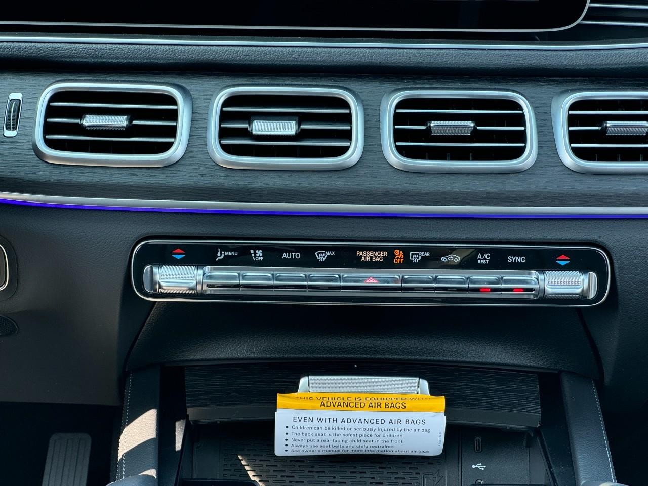 Mercedes-Benz GLE Vehicle Full-screen Gallery Image 15