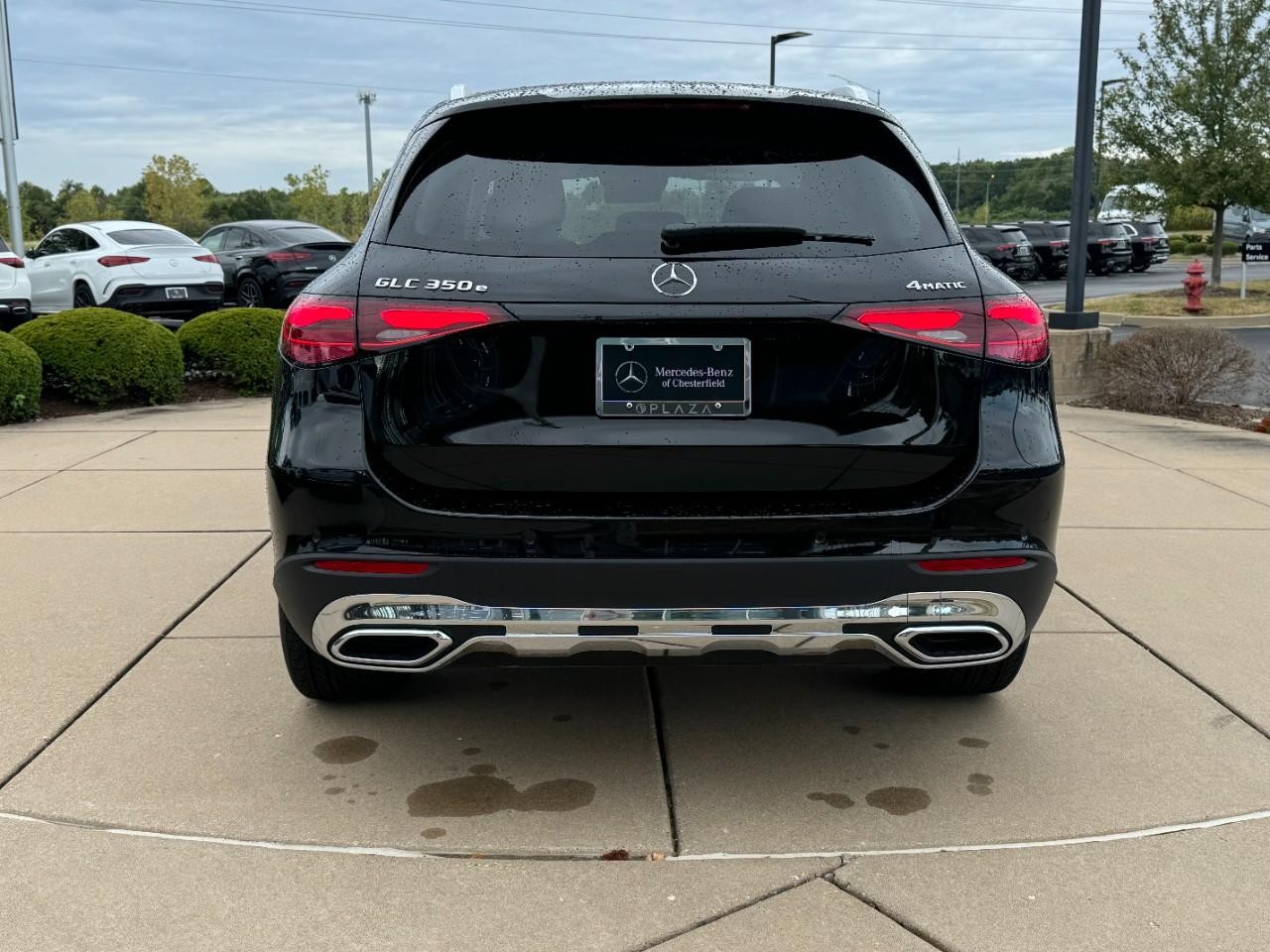 Mercedes-Benz GLC Vehicle Full-screen Gallery Image 9