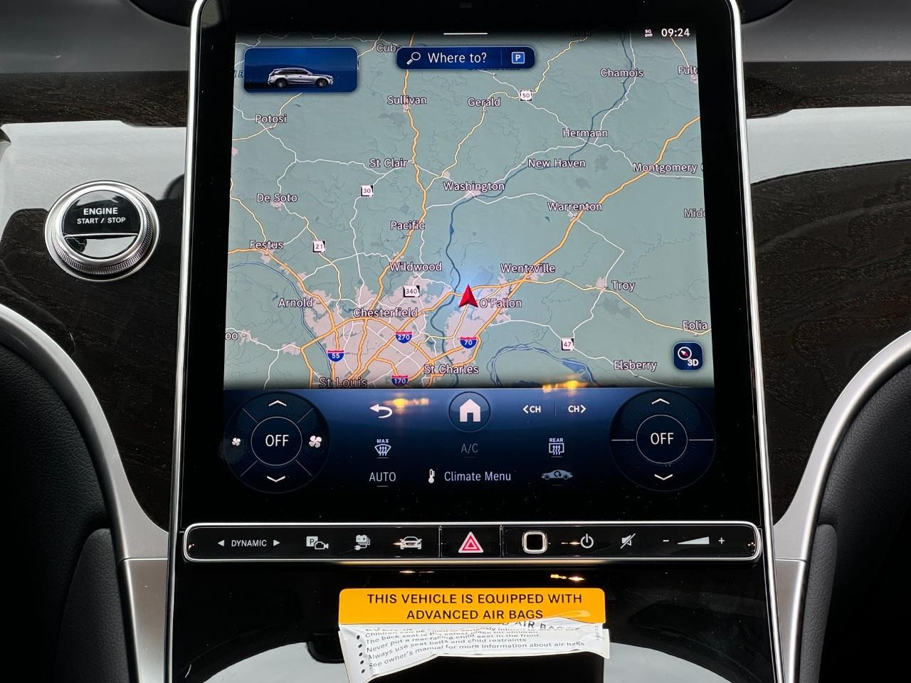 Mercedes-Benz GLC Vehicle Full-screen Gallery Image 13