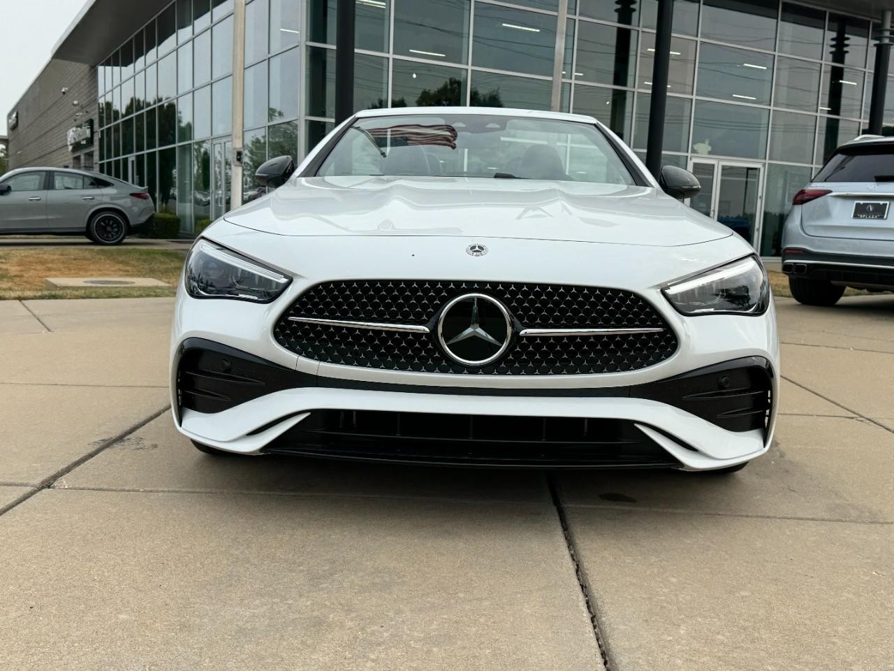 Mercedes-Benz CLE Vehicle Full-screen Gallery Image 7