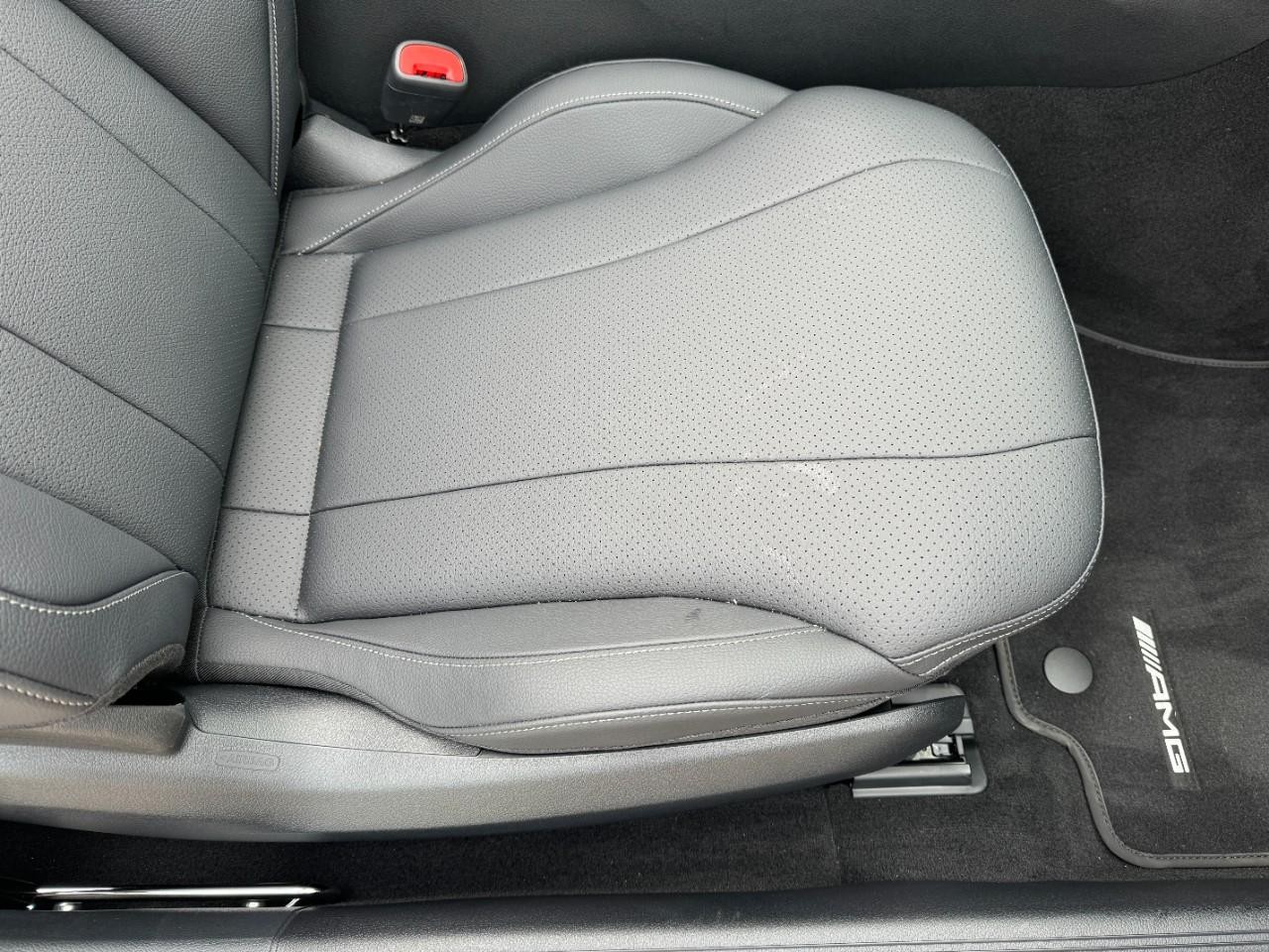 Mercedes-Benz CLE Vehicle Full-screen Gallery Image 17