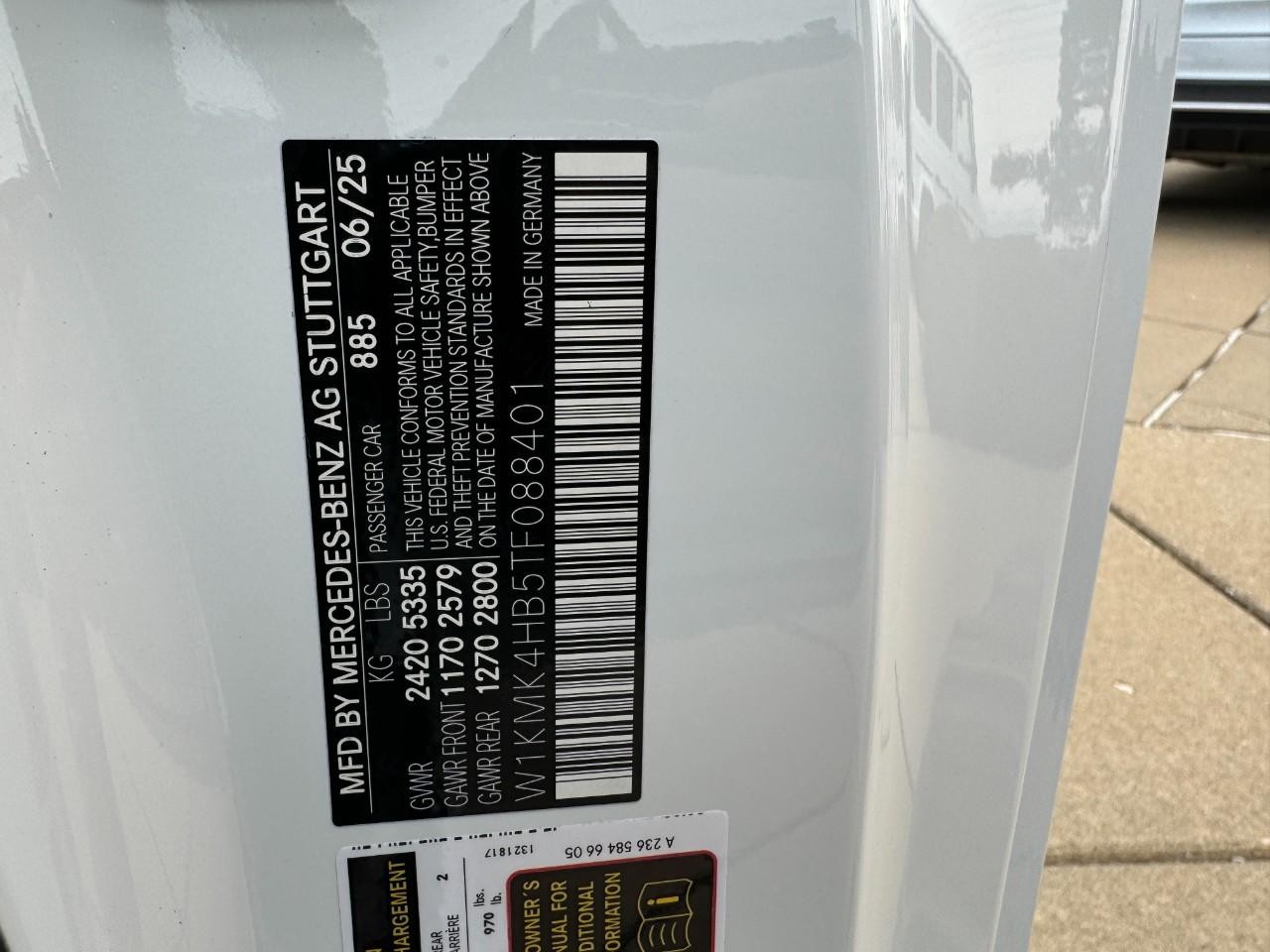 Mercedes-Benz CLE Vehicle Full-screen Gallery Image 34