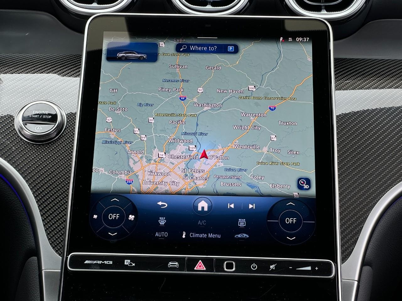 Mercedes-Benz GLC Vehicle Full-screen Gallery Image 14