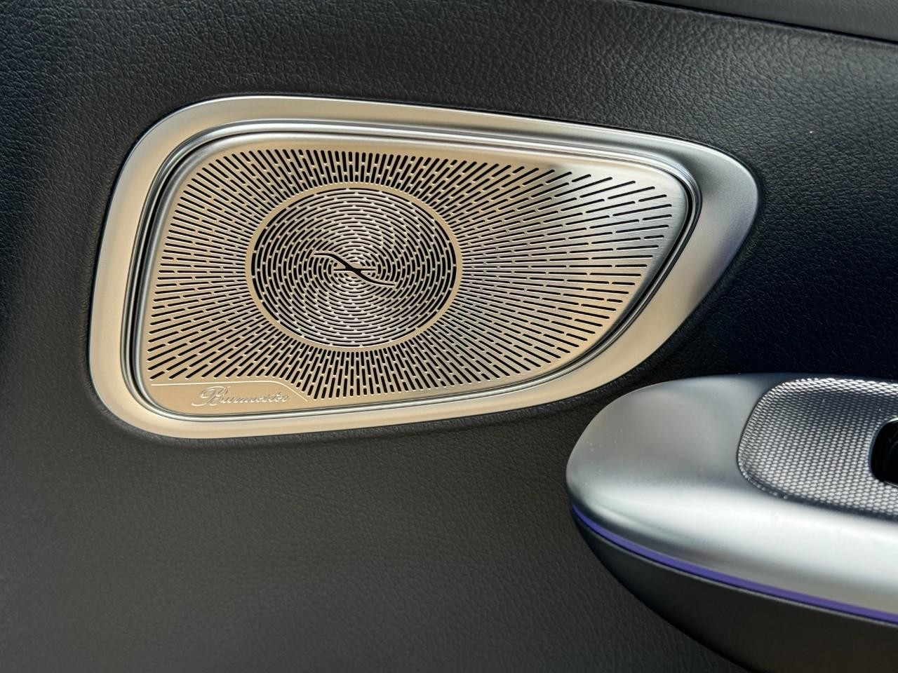 Mercedes-Benz GLC Vehicle Full-screen Gallery Image 22