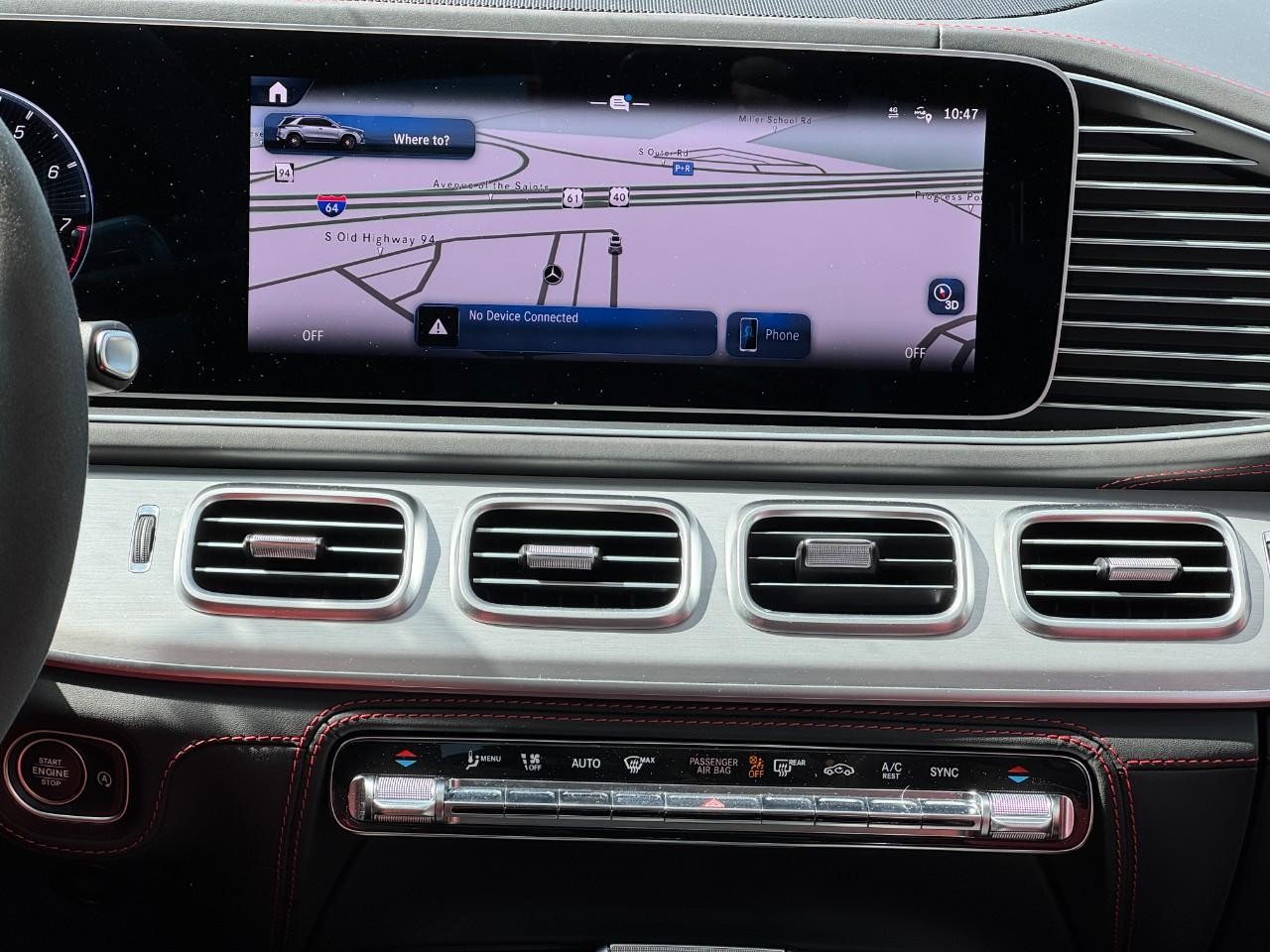 Mercedes-Benz GLE Vehicle Full-screen Gallery Image 15