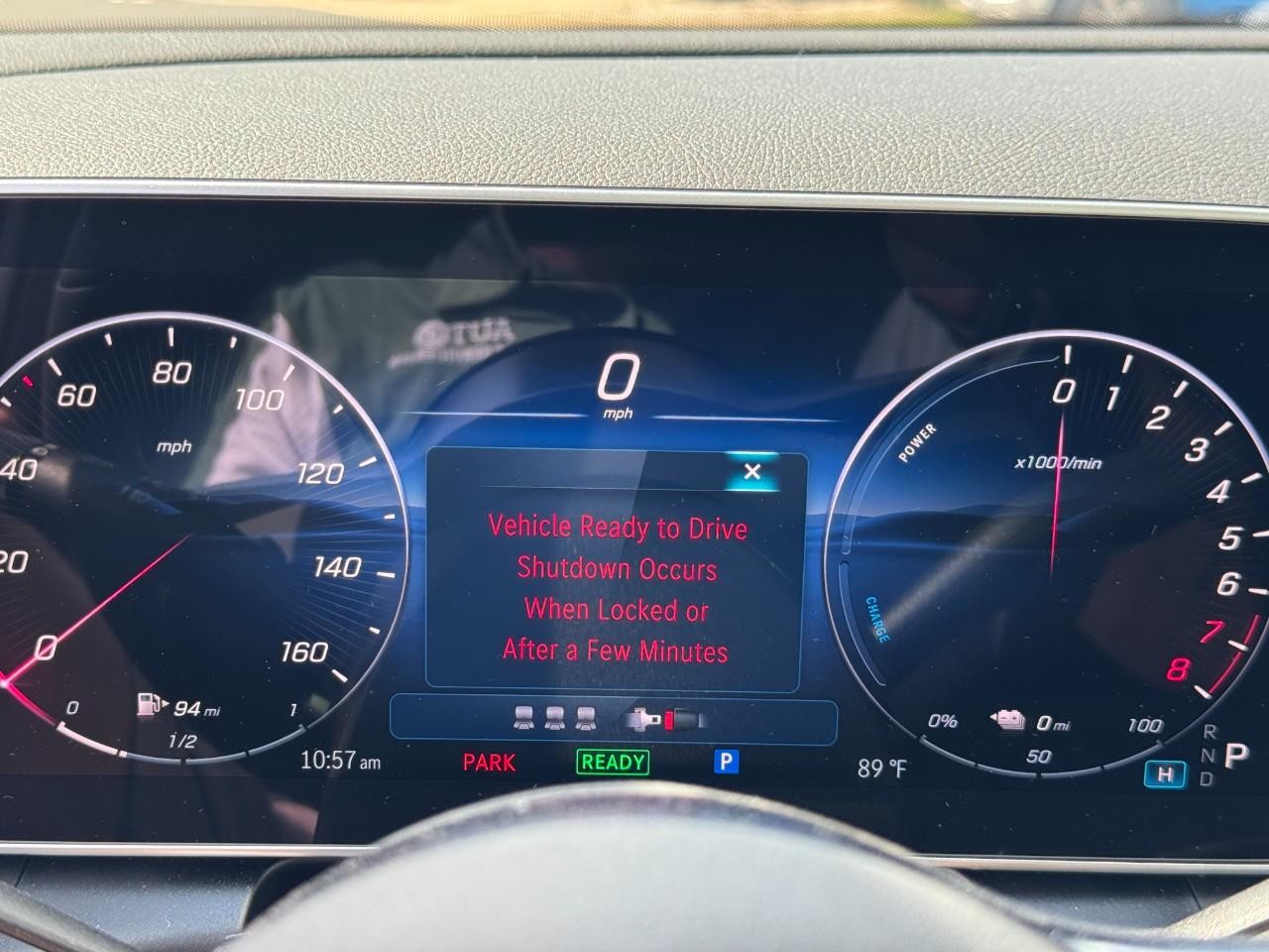 Mercedes-Benz GLC Vehicle Full-screen Gallery Image 21