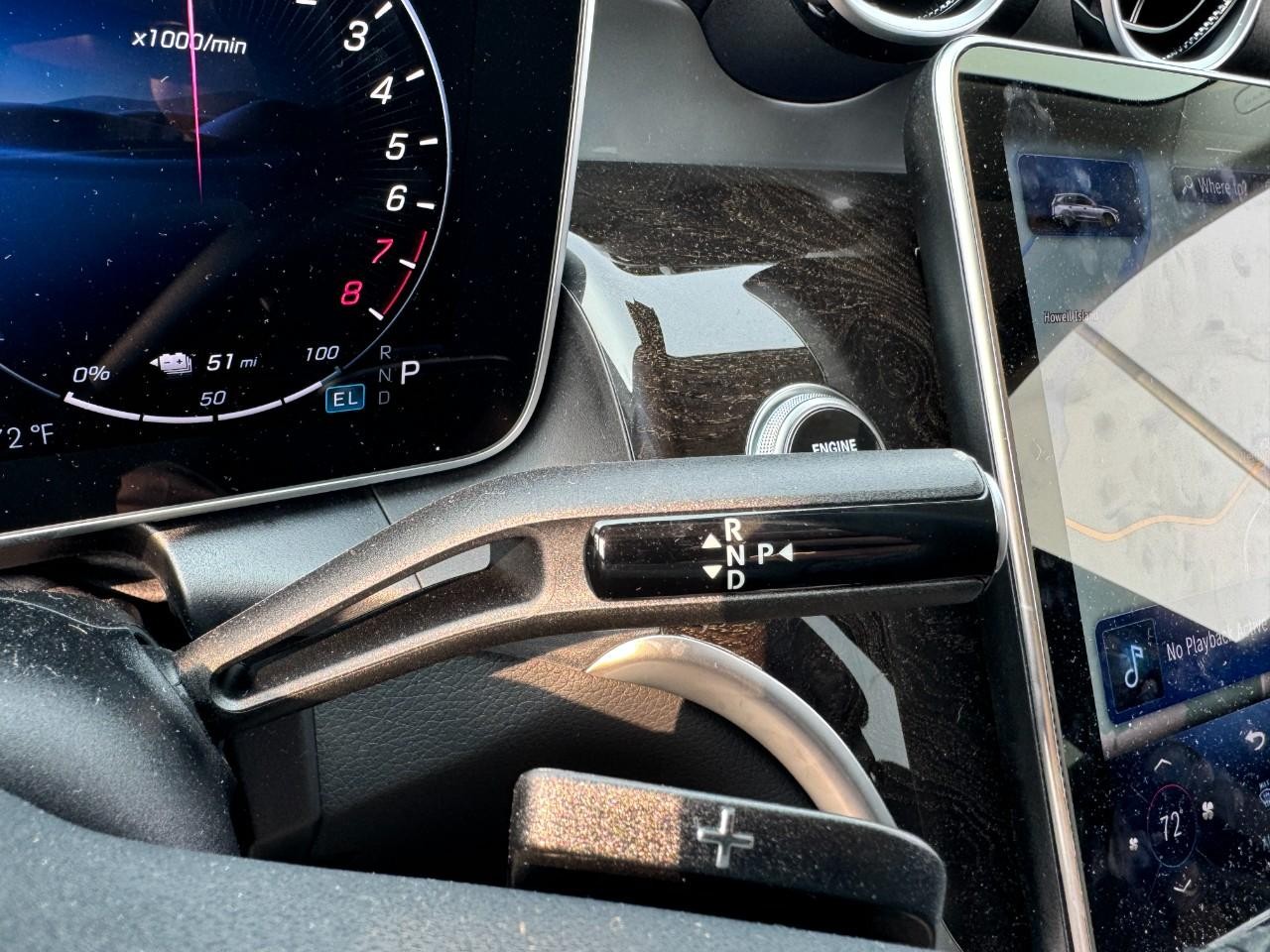 Mercedes-Benz GLC Vehicle Full-screen Gallery Image 33