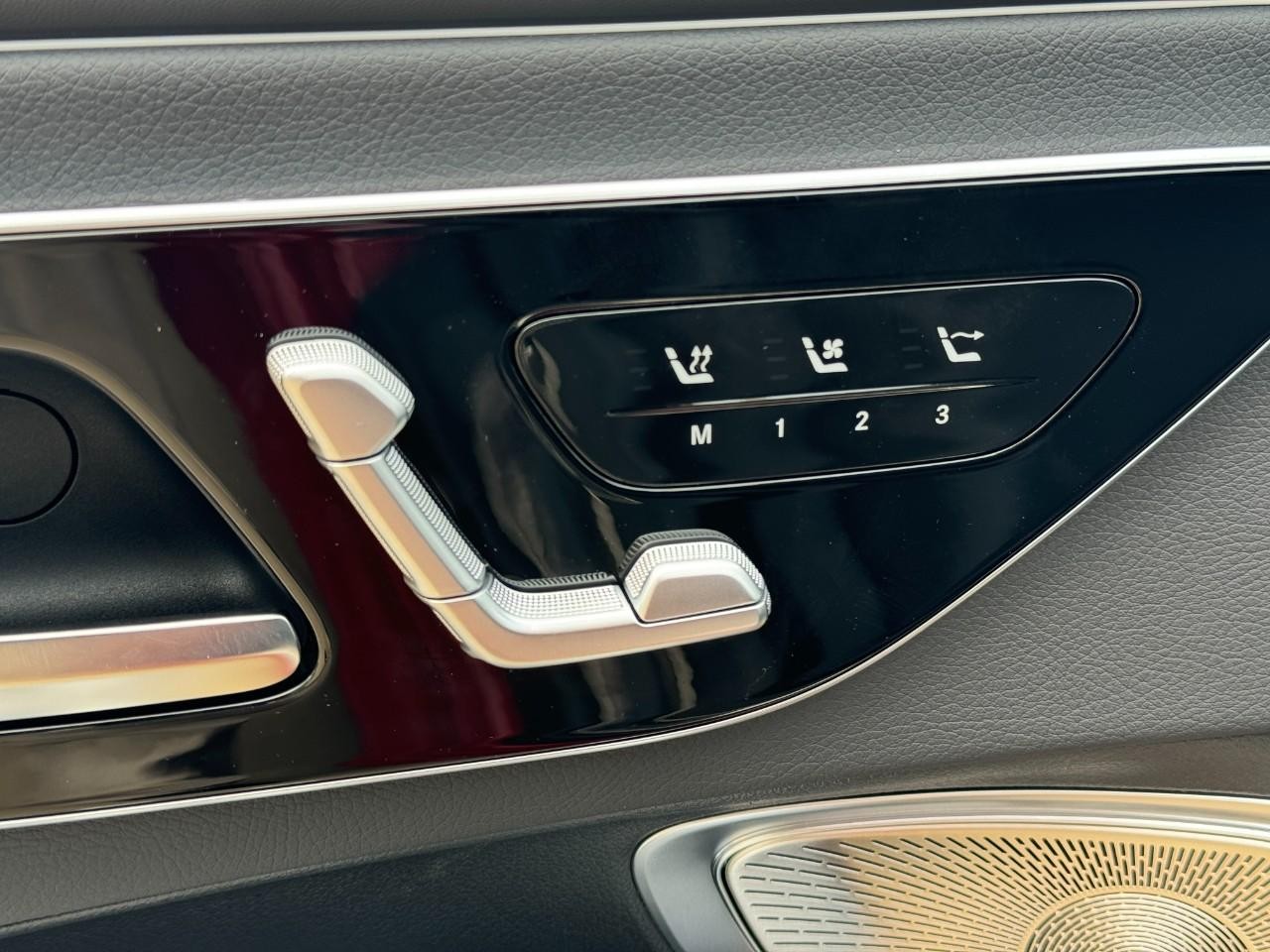 Mercedes-Benz CLE Vehicle Full-screen Gallery Image 22