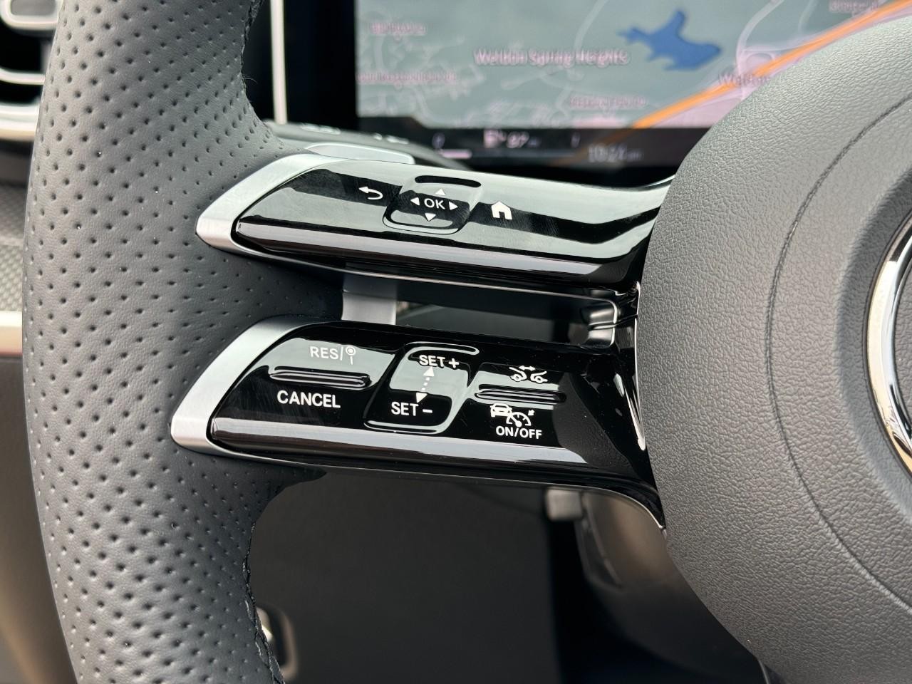 Mercedes-Benz CLE Vehicle Full-screen Gallery Image 31