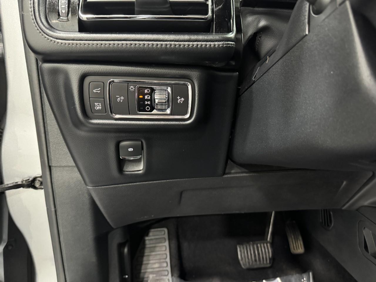 Lincoln Nautilus Vehicle Full-screen Gallery Image 26