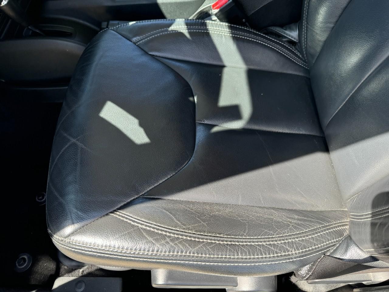 Jeep Wrangler JK Unlimited Vehicle Full-screen Gallery Image 22