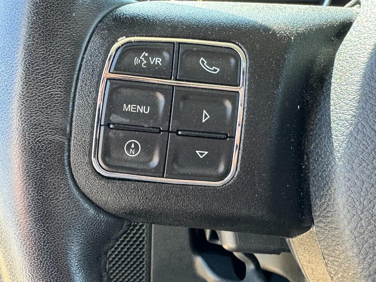 Jeep Wrangler JK Unlimited Vehicle Full-screen Gallery Image 25