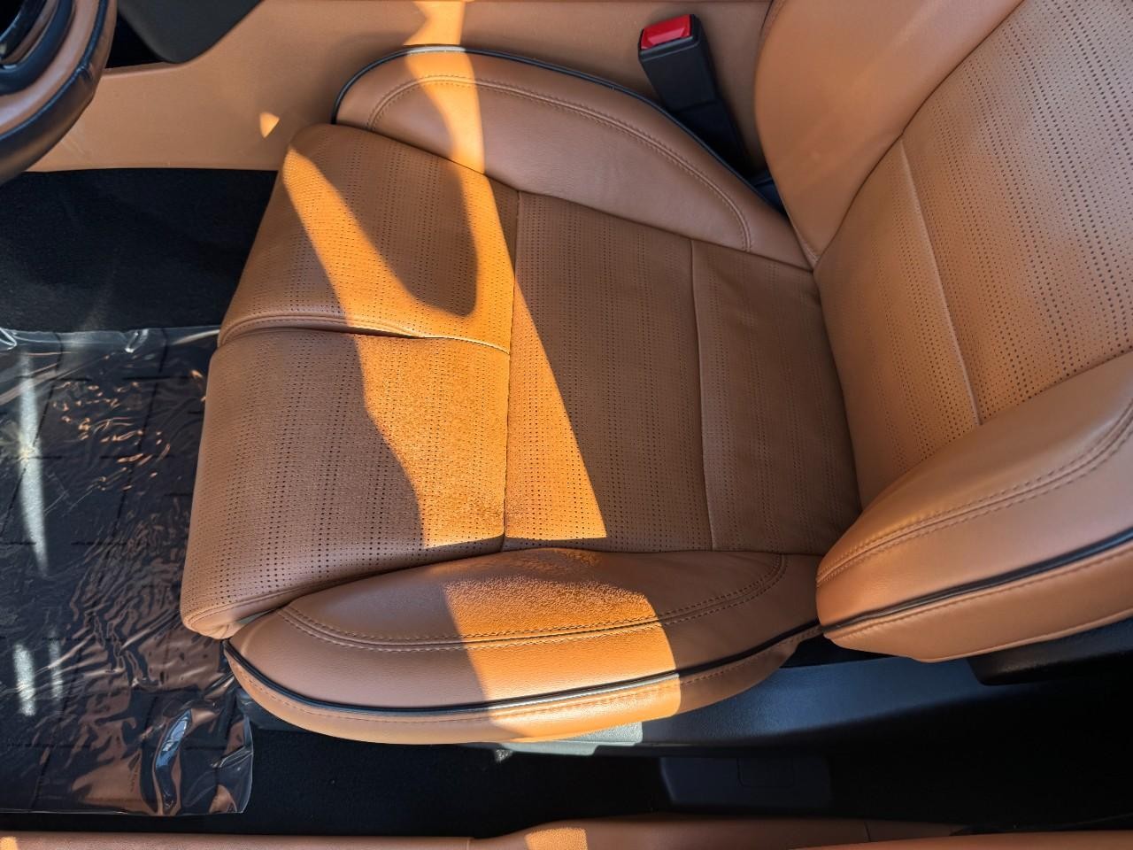 Lincoln Aviator Vehicle Full-screen Gallery Image 28