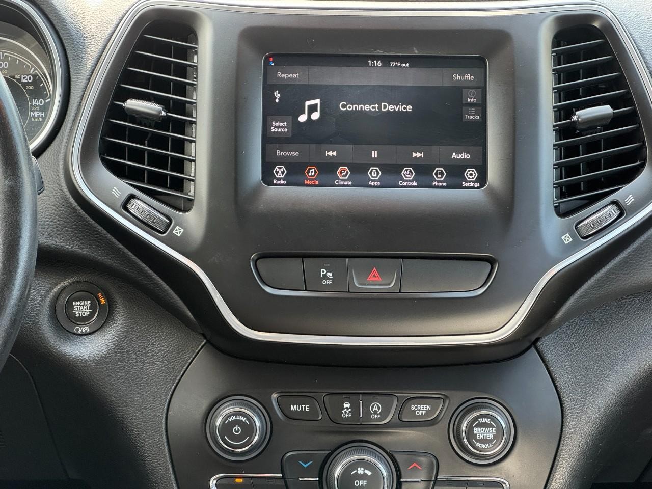 Jeep Cherokee Vehicle Full-screen Gallery Image 15