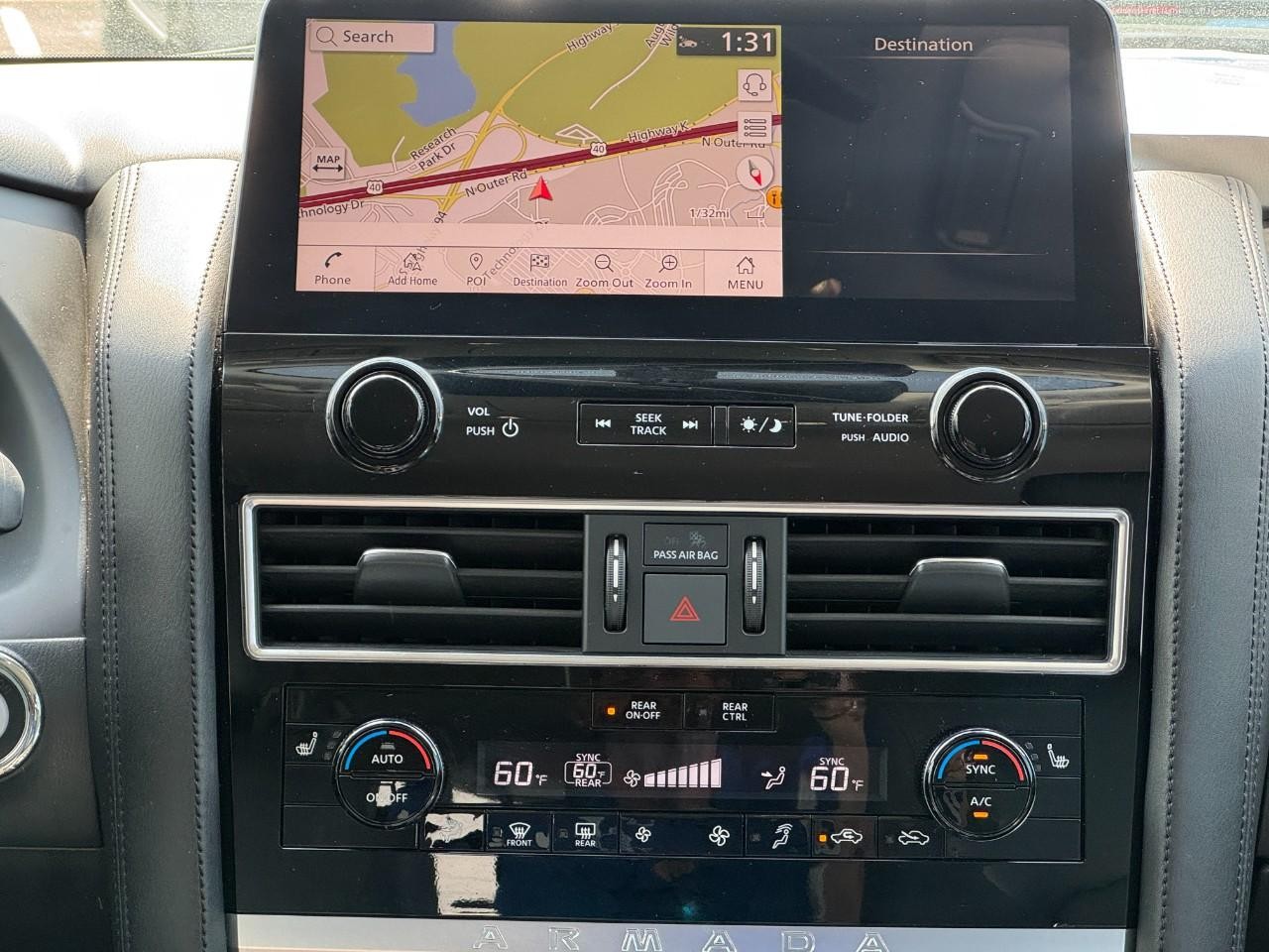 Nissan Armada Vehicle Full-screen Gallery Image 15