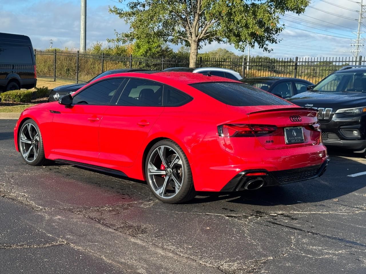 Audi RS 5 Sportback Vehicle Full-screen Gallery Image 3