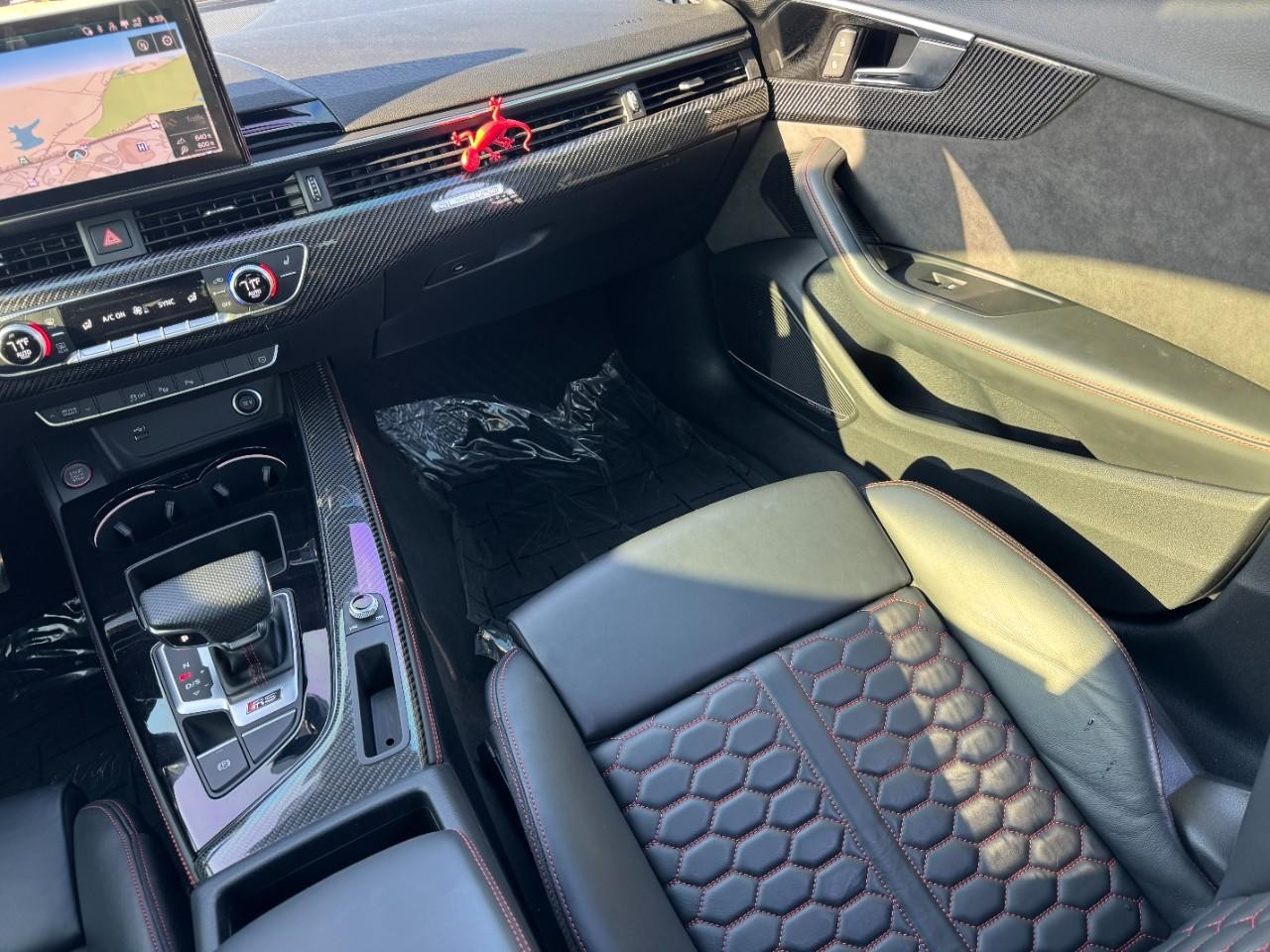 Audi RS 5 Sportback Vehicle Full-screen Gallery Image 17