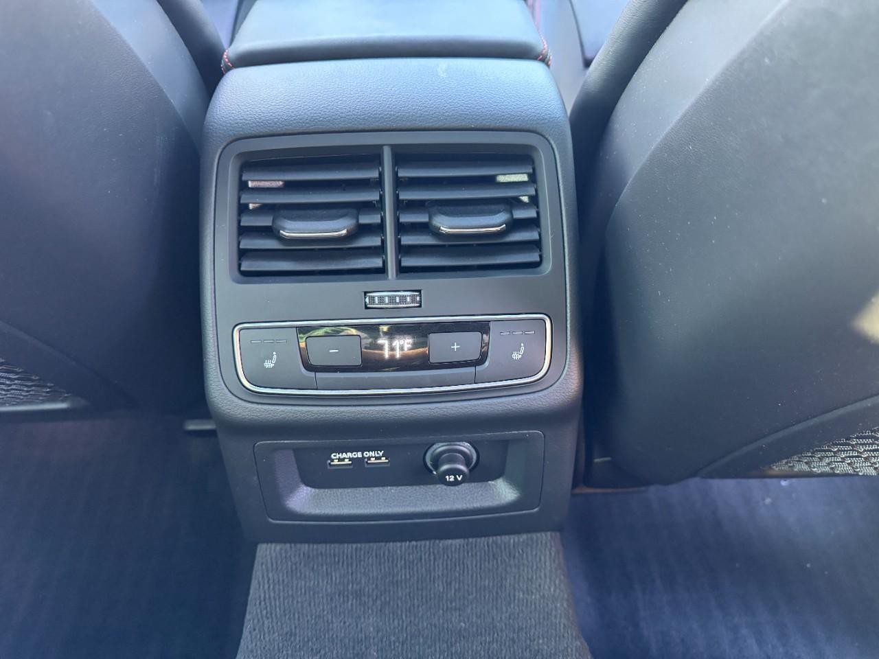 Audi RS 5 Sportback Vehicle Full-screen Gallery Image 18