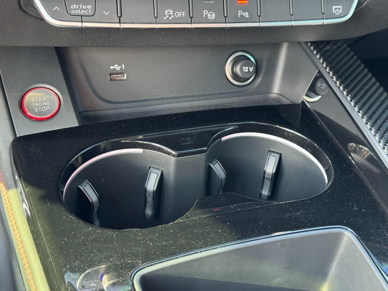 Audi RS 5 Sportback Vehicle Full-screen Gallery Image 26