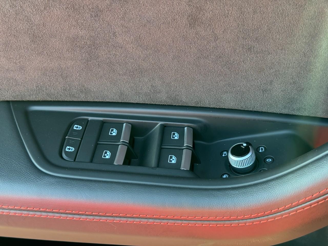 Audi RS 5 Sportback Vehicle Full-screen Gallery Image 28