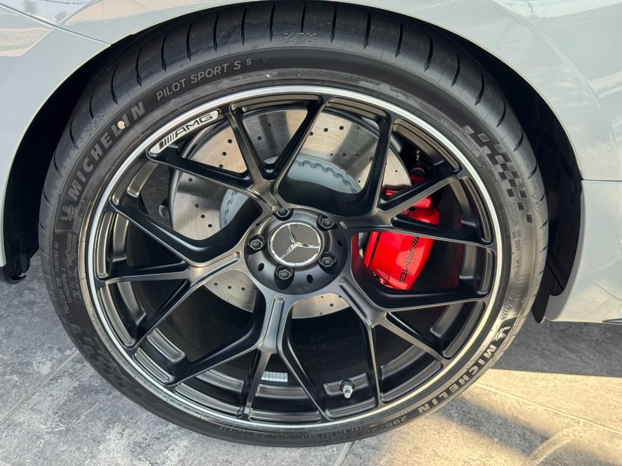 Mercedes-Benz CLE Vehicle Full-screen Gallery Image 6