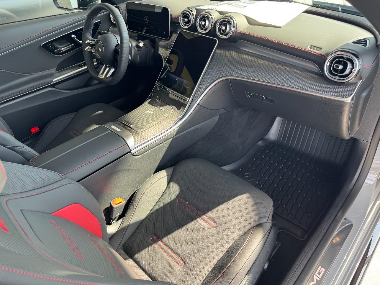 Mercedes-Benz CLE Vehicle Full-screen Gallery Image 14