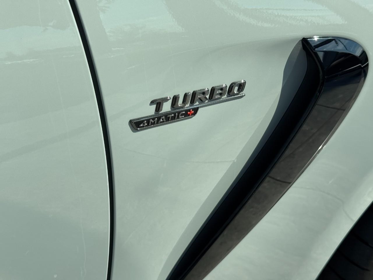 Mercedes-Benz CLE Vehicle Full-screen Gallery Image 17