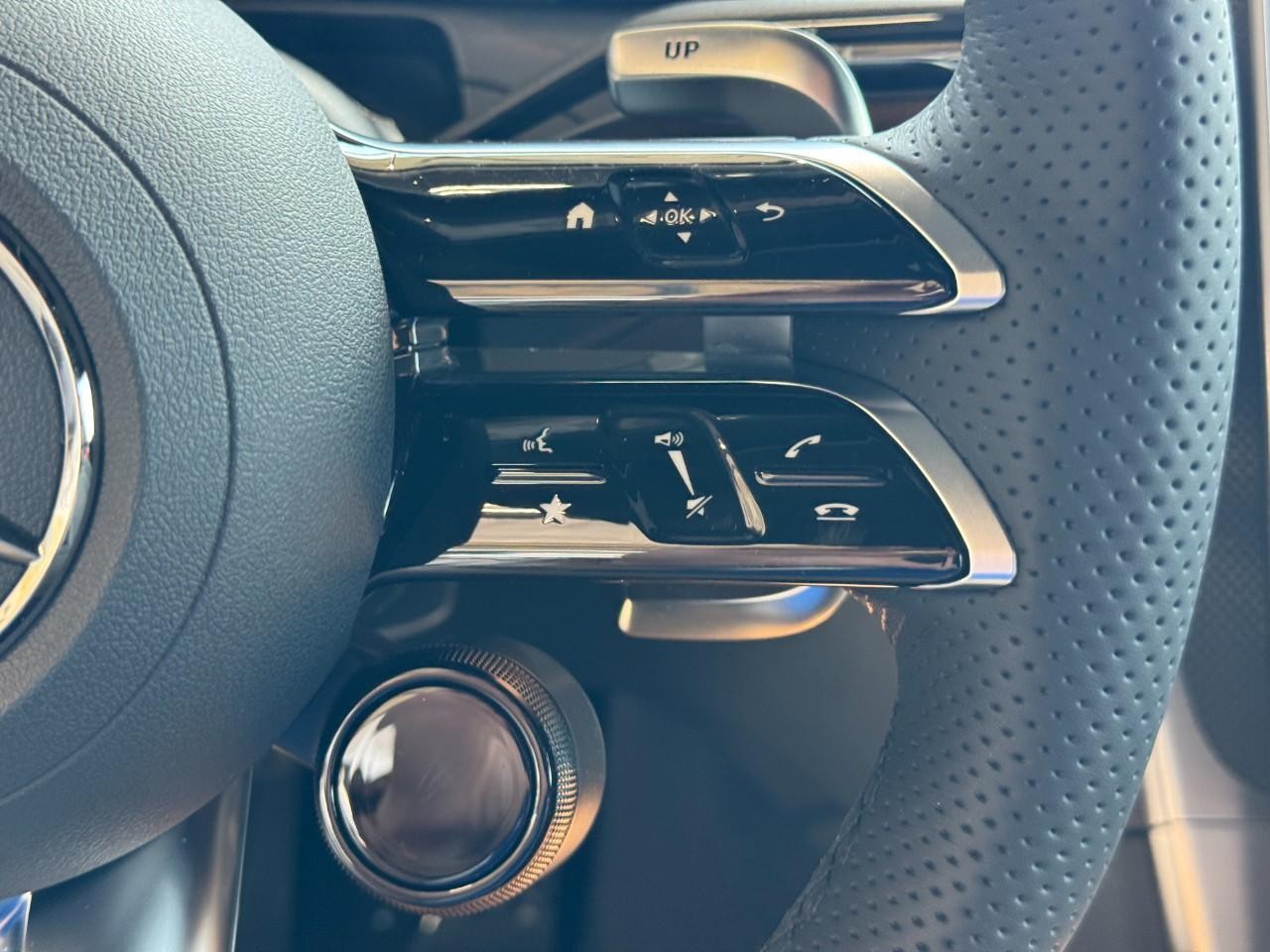 Mercedes-Benz CLE Vehicle Full-screen Gallery Image 27