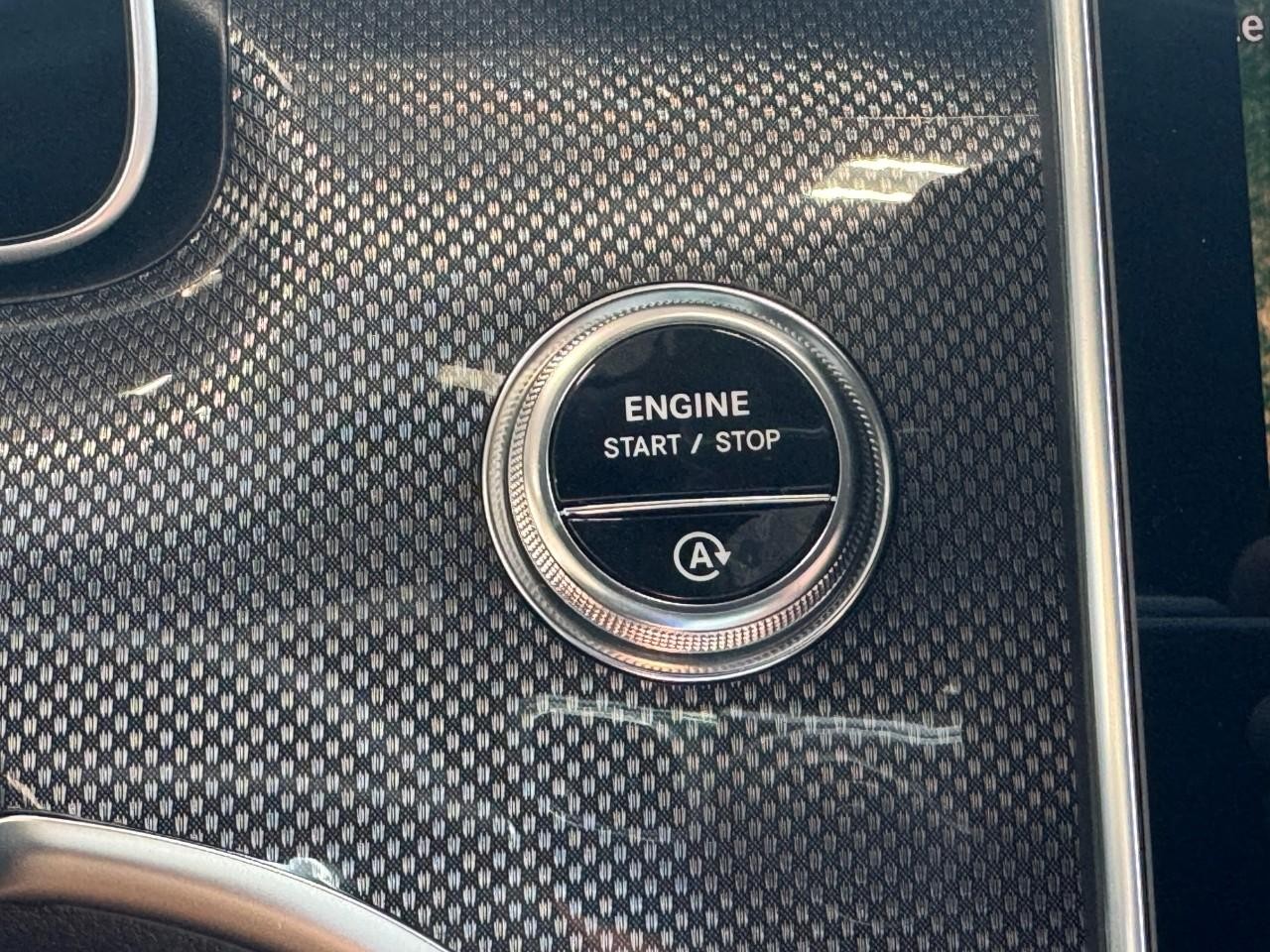 Mercedes-Benz CLE Vehicle Full-screen Gallery Image 28