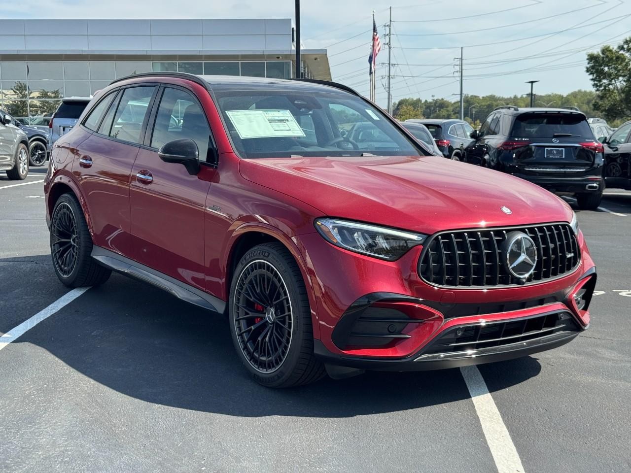 Mercedes-Benz GLC Vehicle Full-screen Gallery Image 7